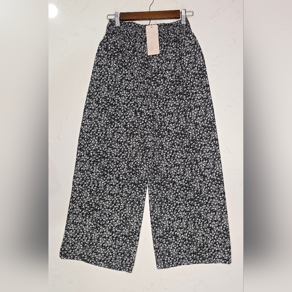NWT Emery Rose Floral Flowing Pants‎ Women's Size Med